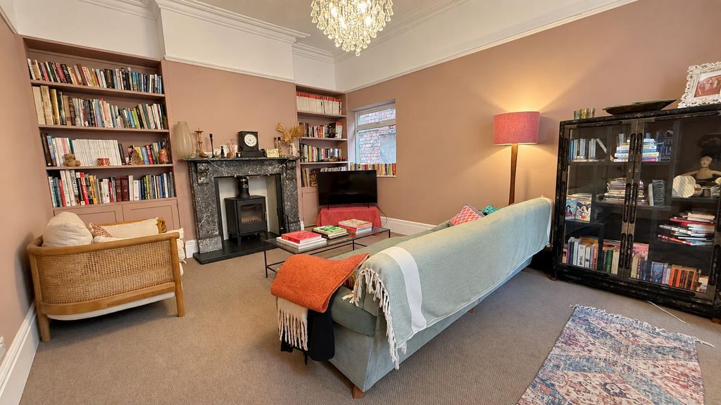 Property photo 3 of 33 Cosy Dusty Rose Reading Room.Png