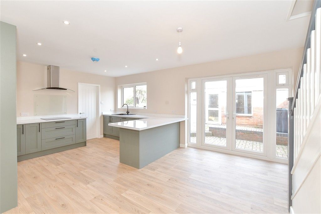 Property photo 3 of 12 Kitchen/ Diner