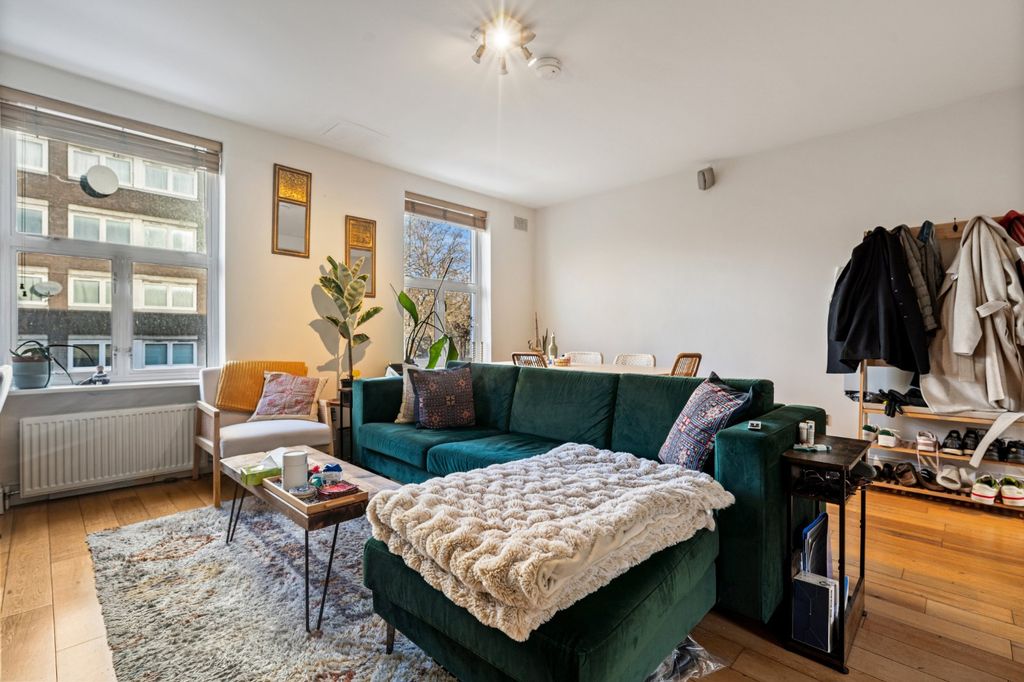 Property photo 2 of 10