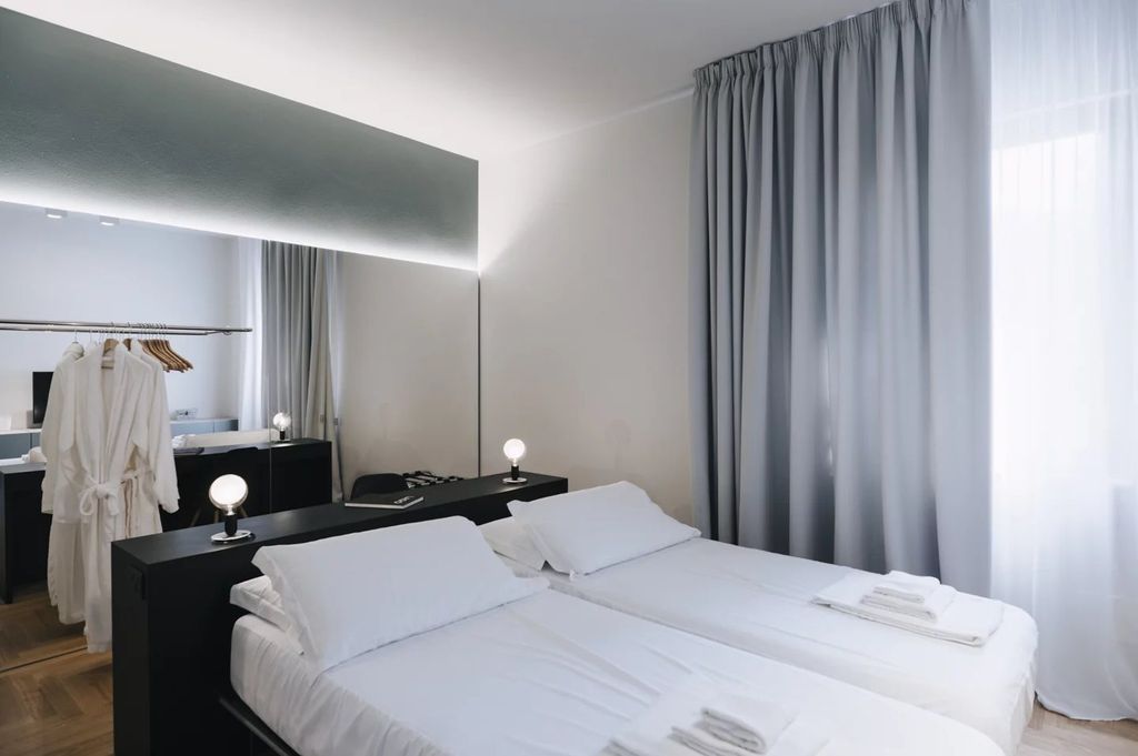 Property photo 3 of 36 2019 Sm Villa Curiel Architettura Sundaymorning