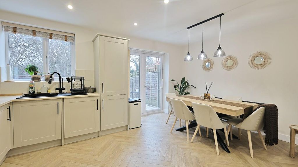 Property photo 1 of 14 Kit Diner