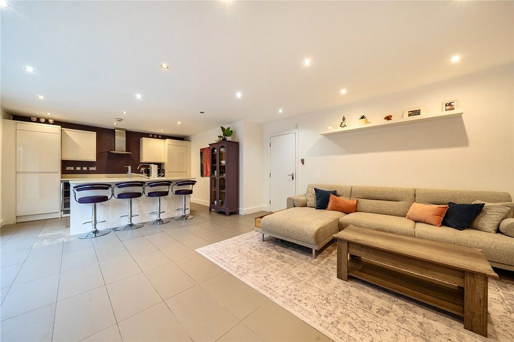 Property photo 2 of 17 Picture No. 09