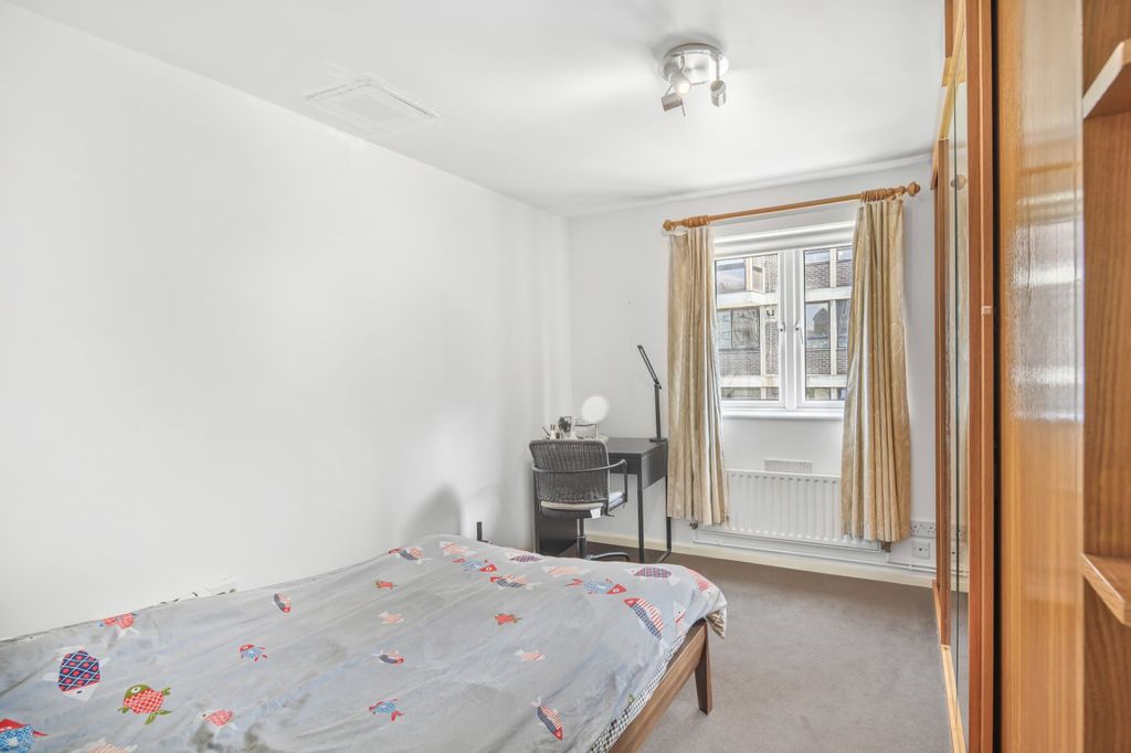 Property photo 3 of 10