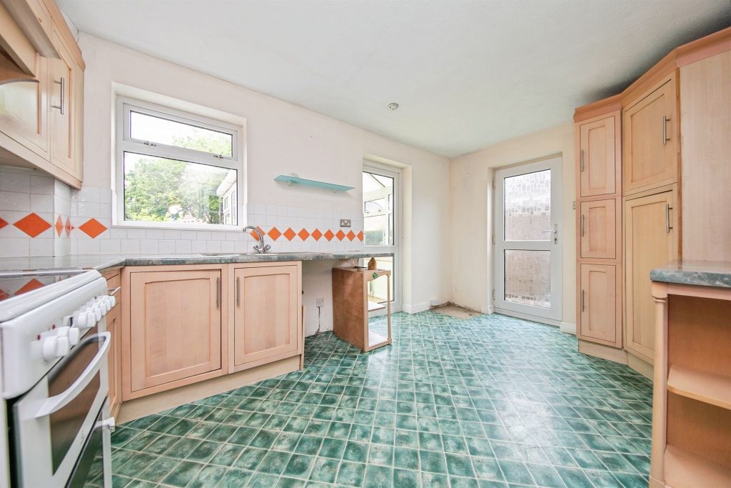 Property photo 3 of 18