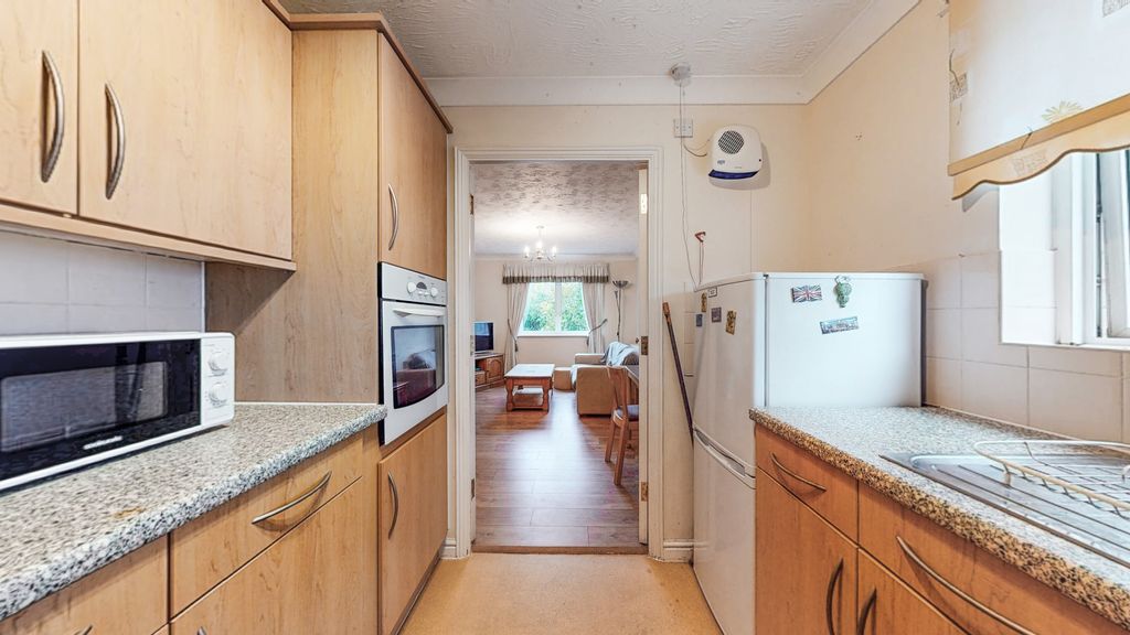 Property photo 3 of 10