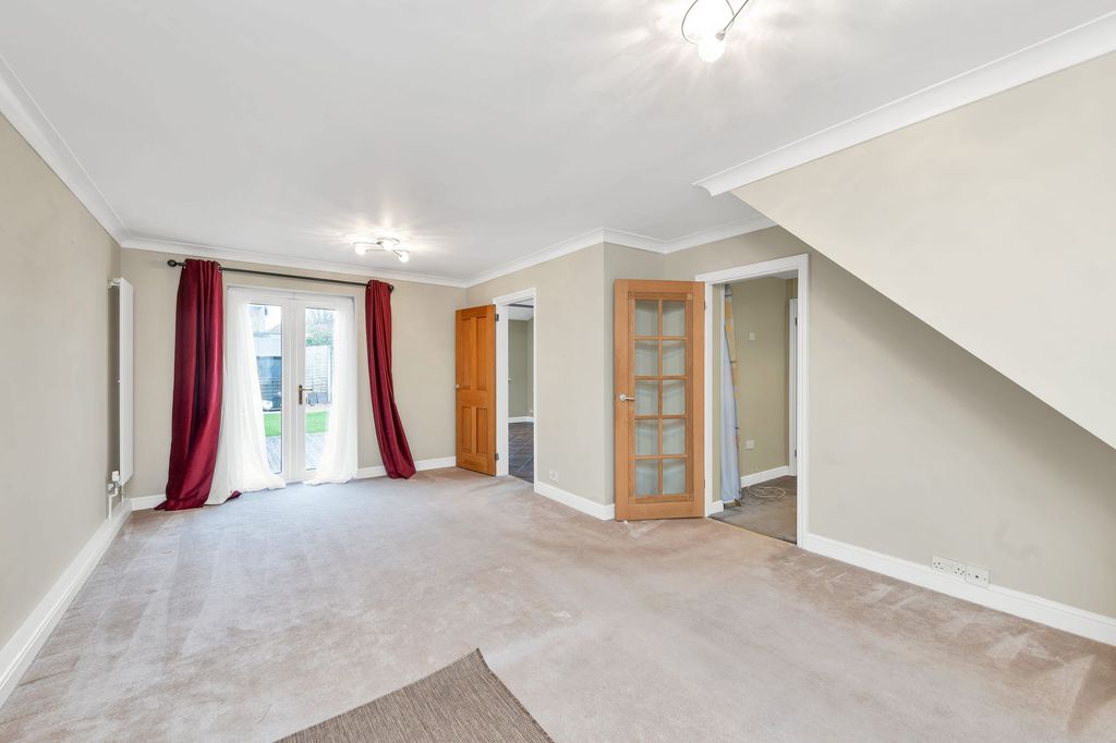 Property photo 3 of 15