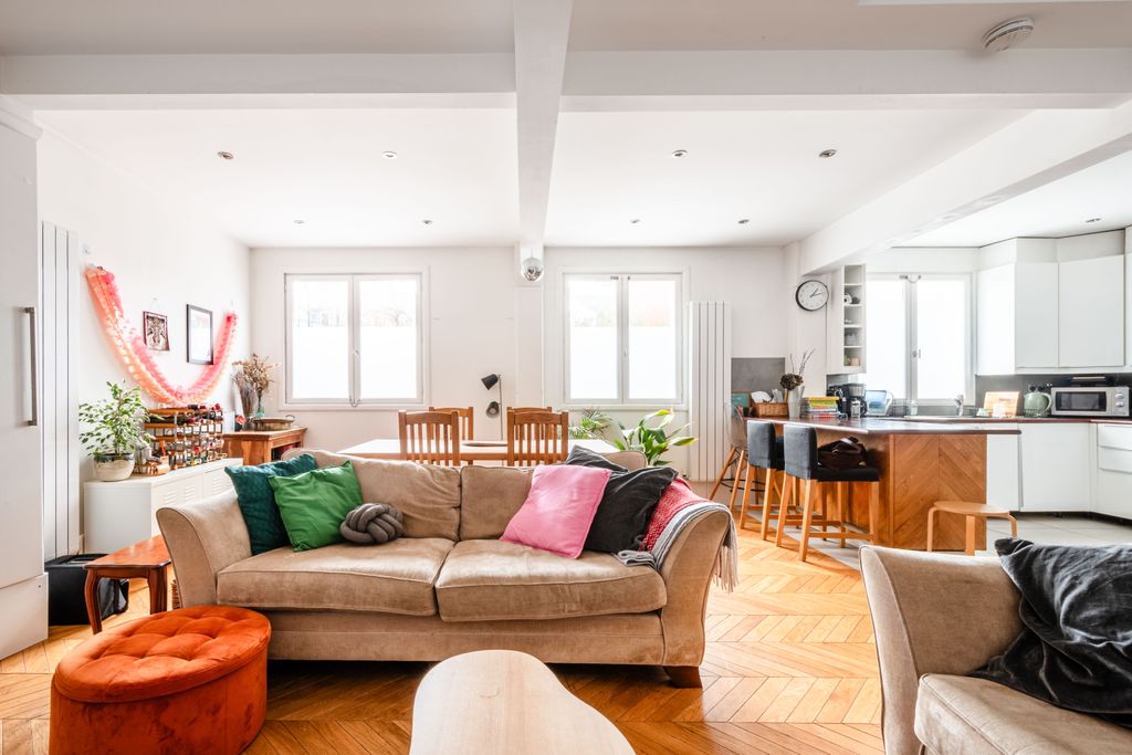 Property photo 2 of 11 2