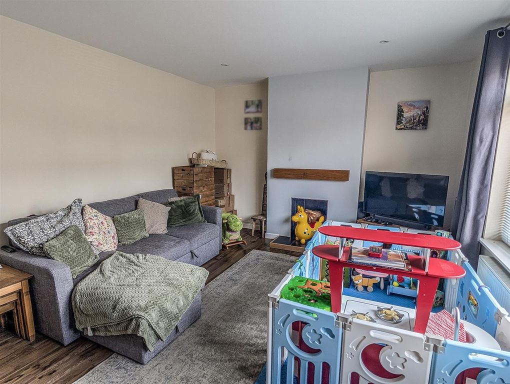 Property photo 2 of 11 2-Pxl_20260114_100214323.Jpg