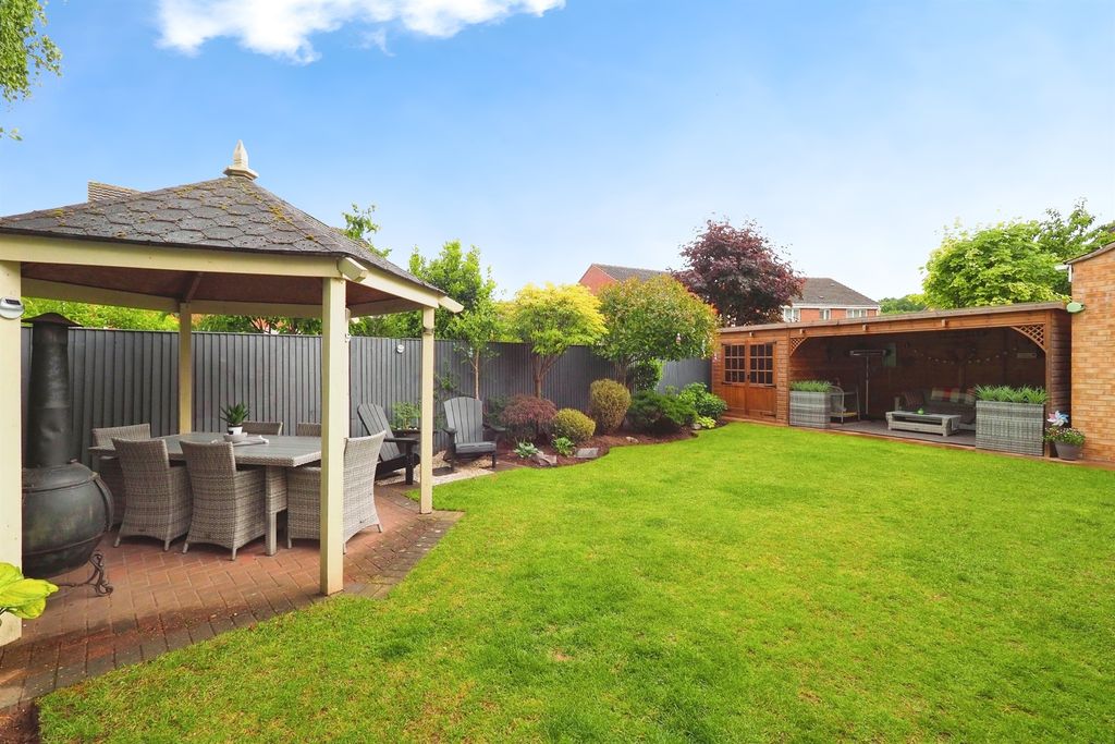 Property photo 2 of 17