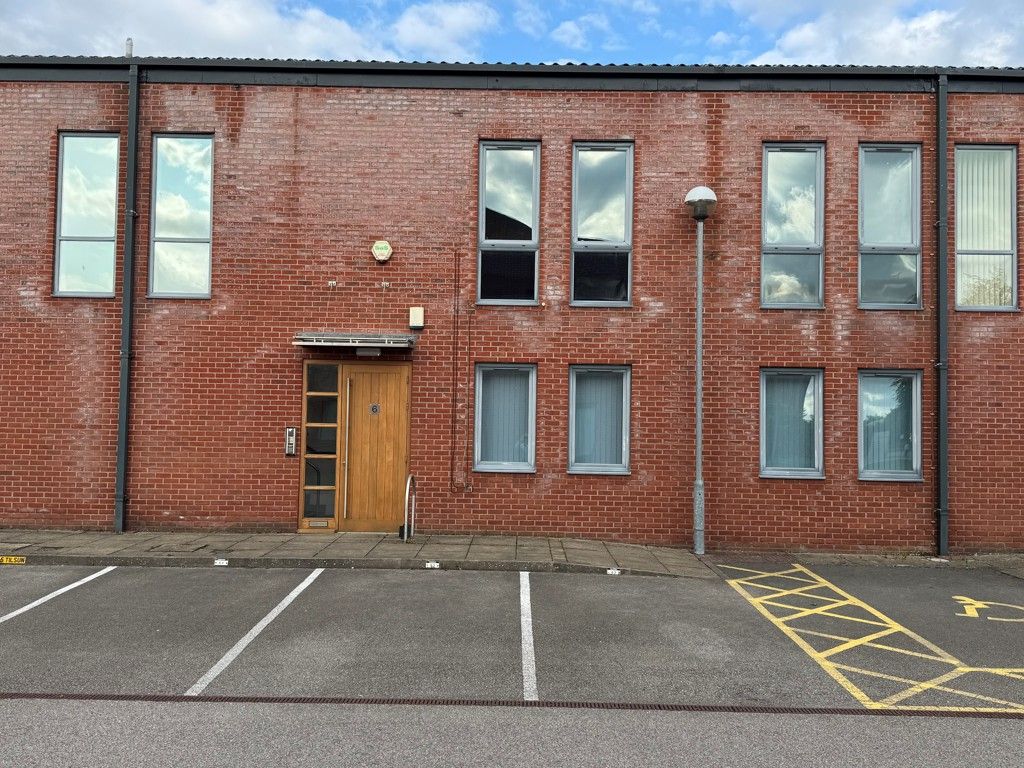 Property photo 3 of 9 Photo 8