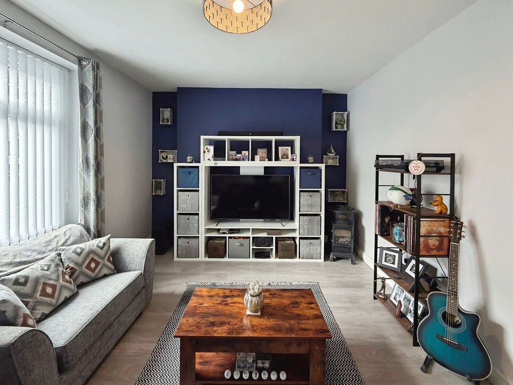 Property photo 3 of 29