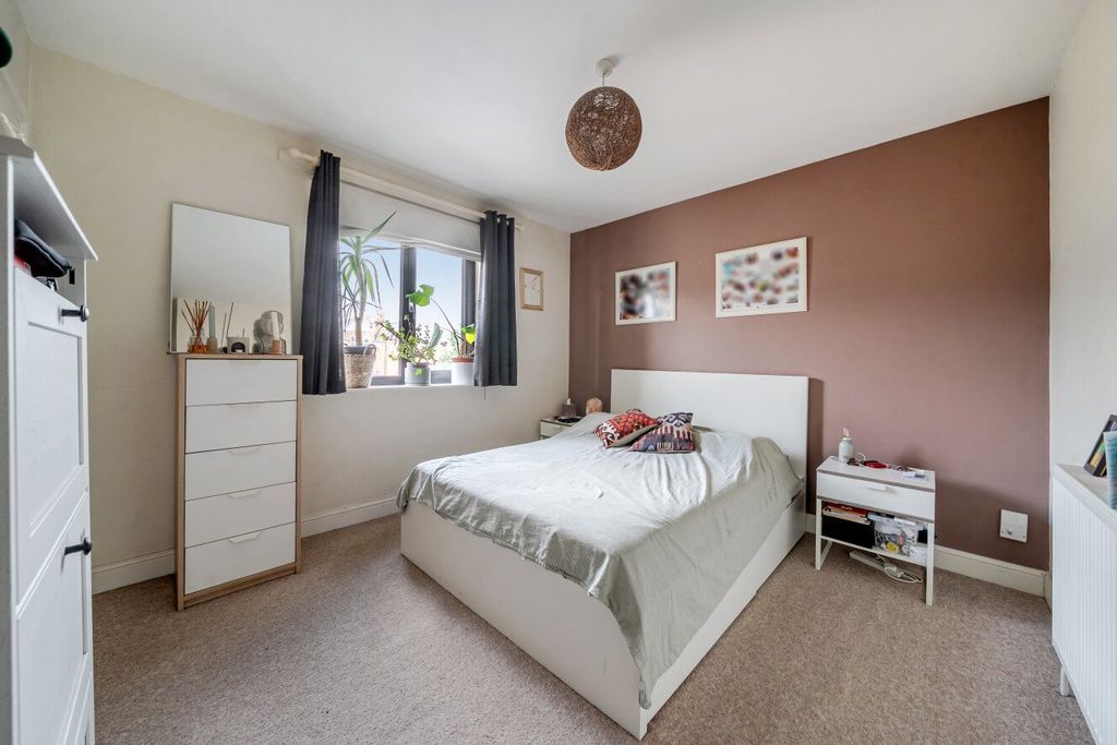 Property photo 2 of 17 Picture No. 05
