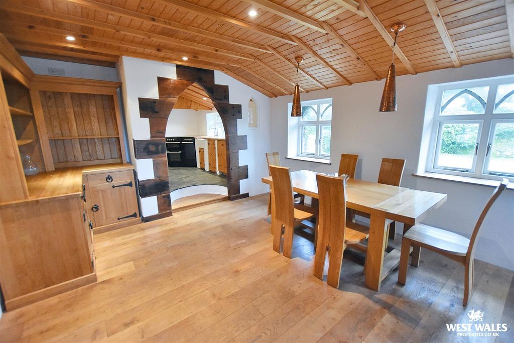 Property photo 3 of 32 19 (31).Jpg