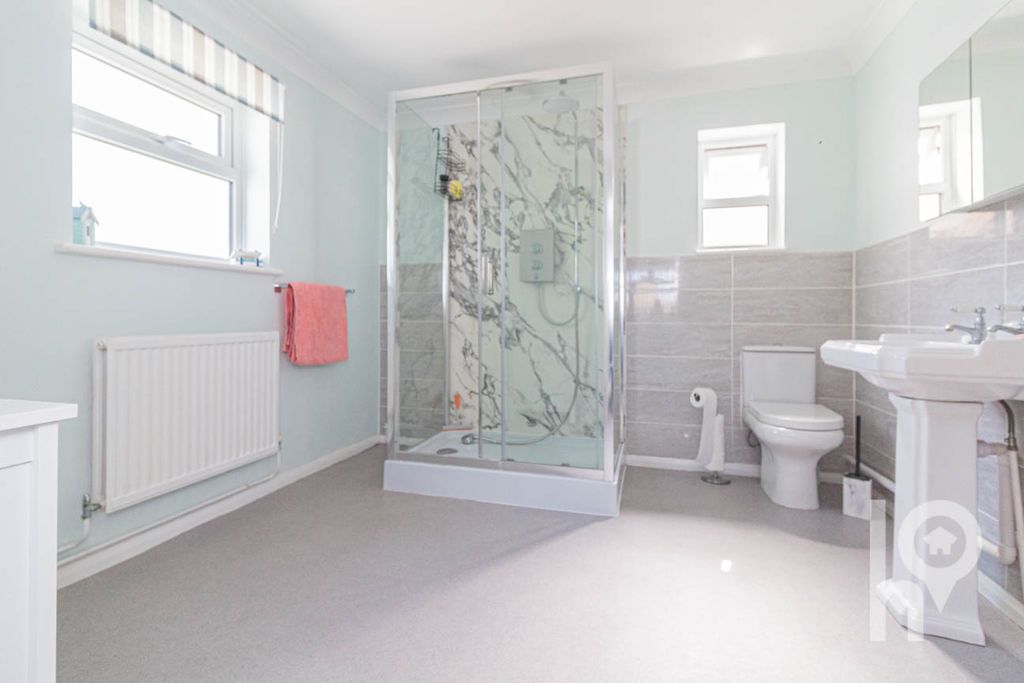 Property photo 2 of 14 Photo 11