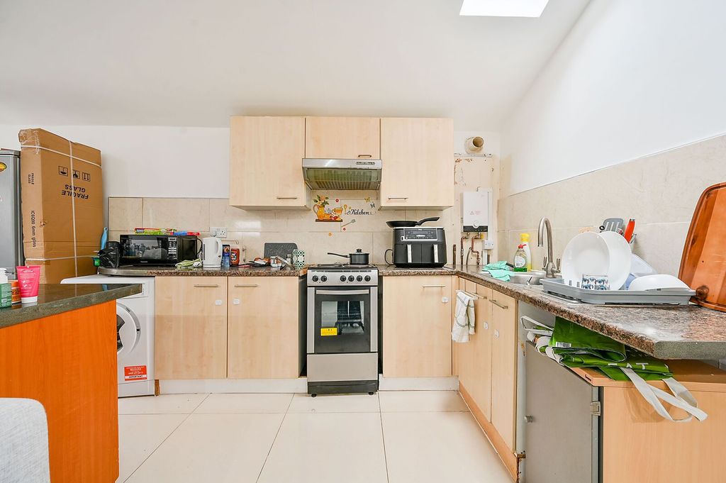 Property photo 3 of 6