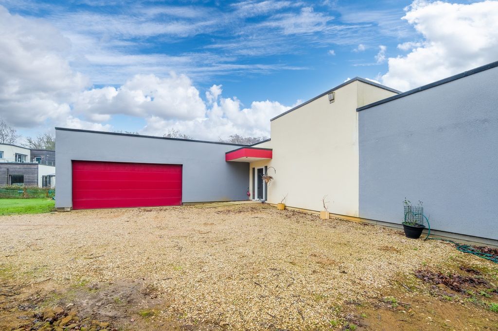 Property photo 2 of 29