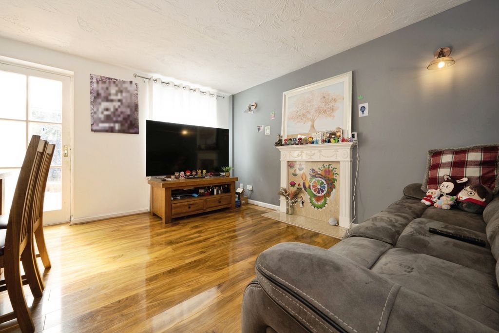 Property photo 2 of 9 Pbox-Img.Jpg