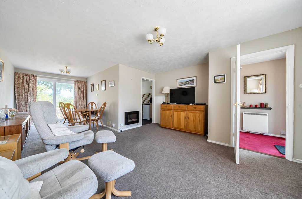 Property photo 2 of 12 148332476A3Ec49B1F175