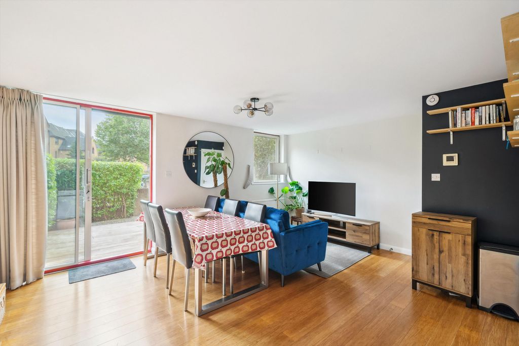 Property photo 1 of 13 Image