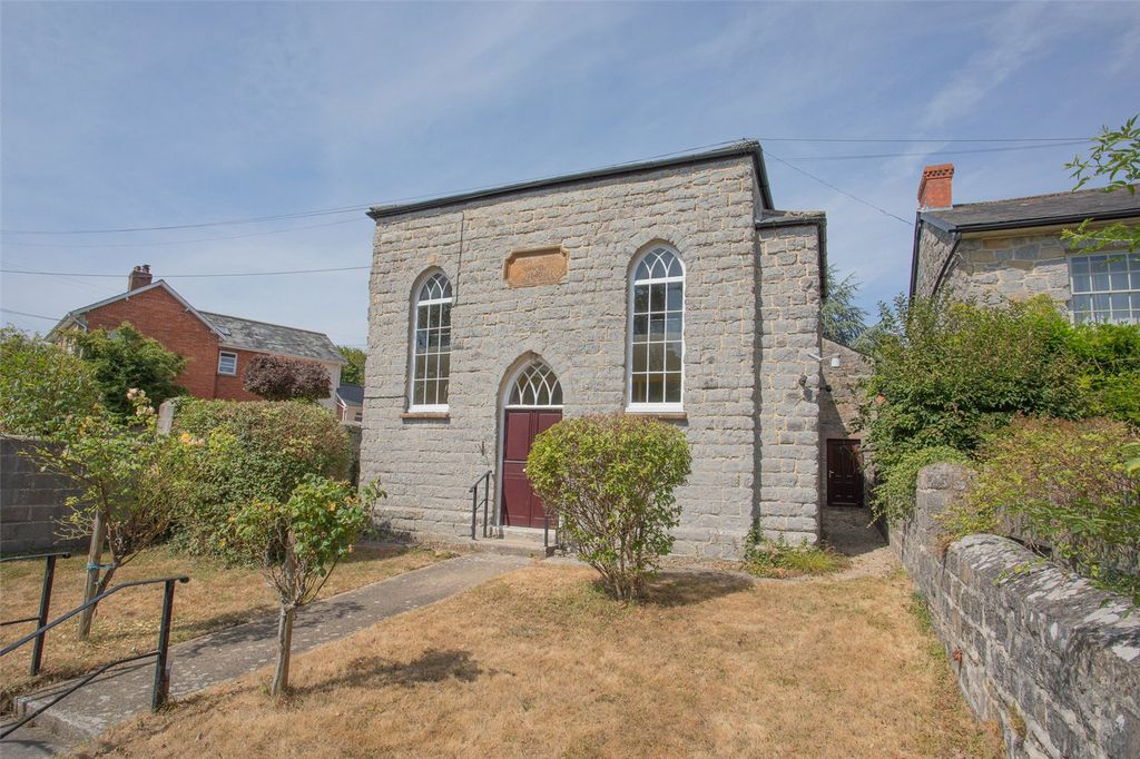 Property photo 1 of 9 Picture No. 11