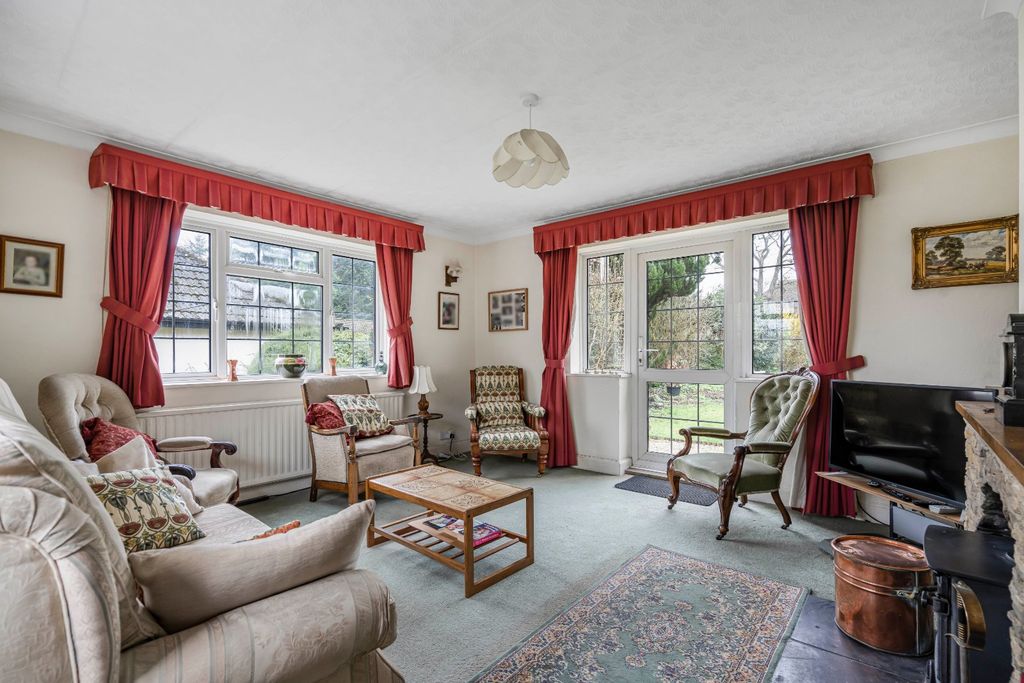 Property photo 2 of 22 Sitting Room