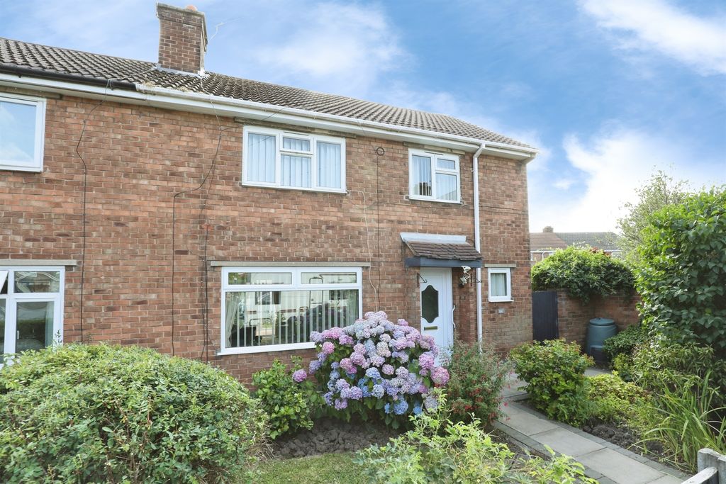Property photo 2 of 18