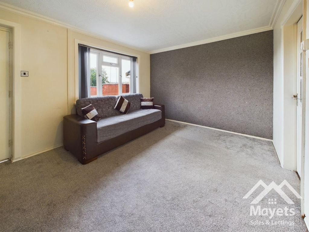 Property photo 3 of 24