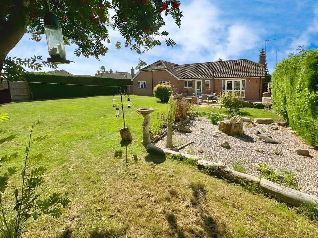 Property photo 2 of 19