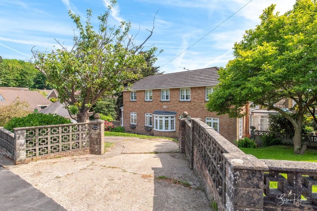 Property photo 1 of 37