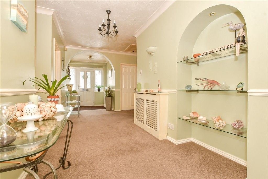 Property photo 3 of 15 Entrance Hall