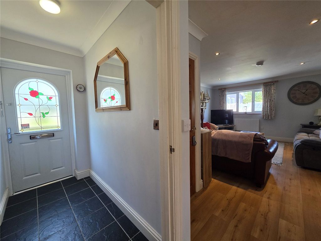 Property photo 2 of 21 Picture No. 02