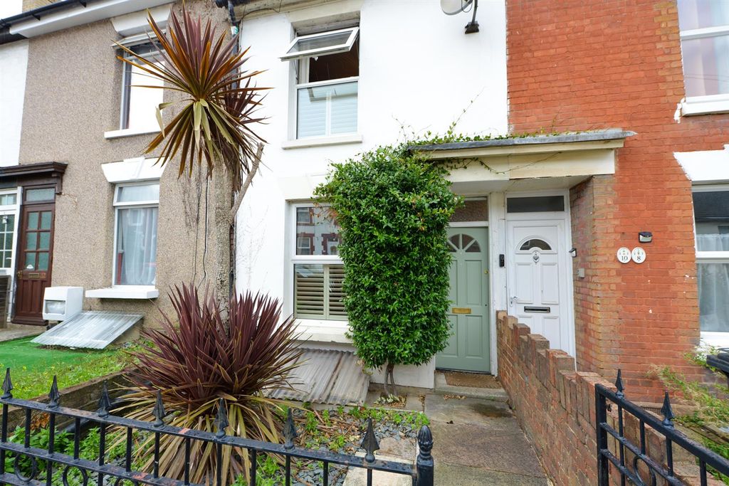Property photo 1 of 13 Kingsley Road 1.Jpg