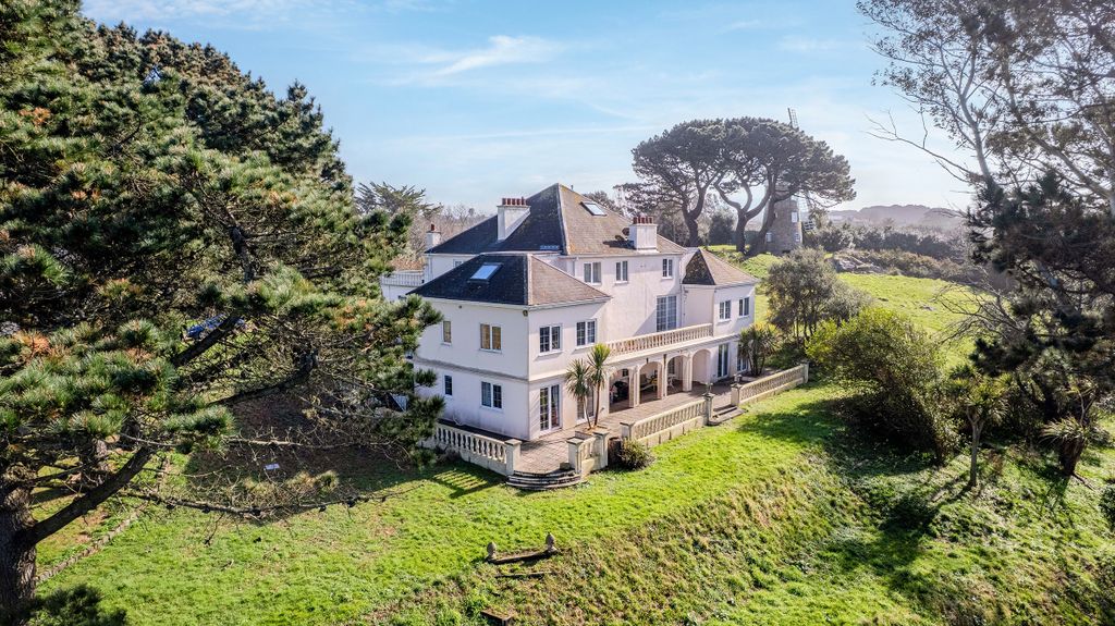 Property photo 2 of 32 Photo 1