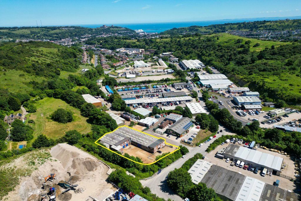 Property photo 1 of 11 Photo 11