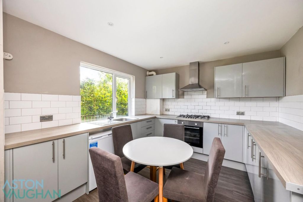 Property photo 1 of 11 4629330