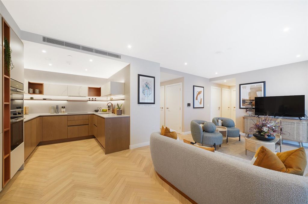 Property photo 1 of 14 91 Saxon House, 1 Parkland Walk - Fpzaqyoevrblcg4M