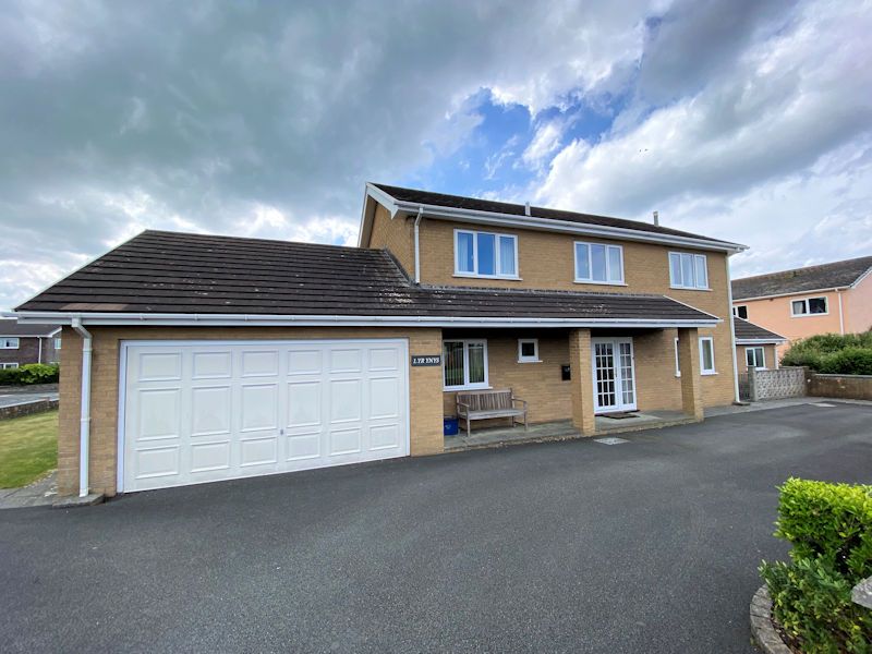 Property photo 3 of 48