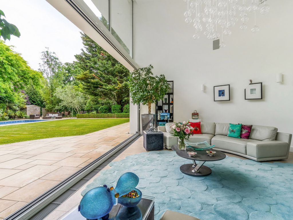 Property photo 3 of 25