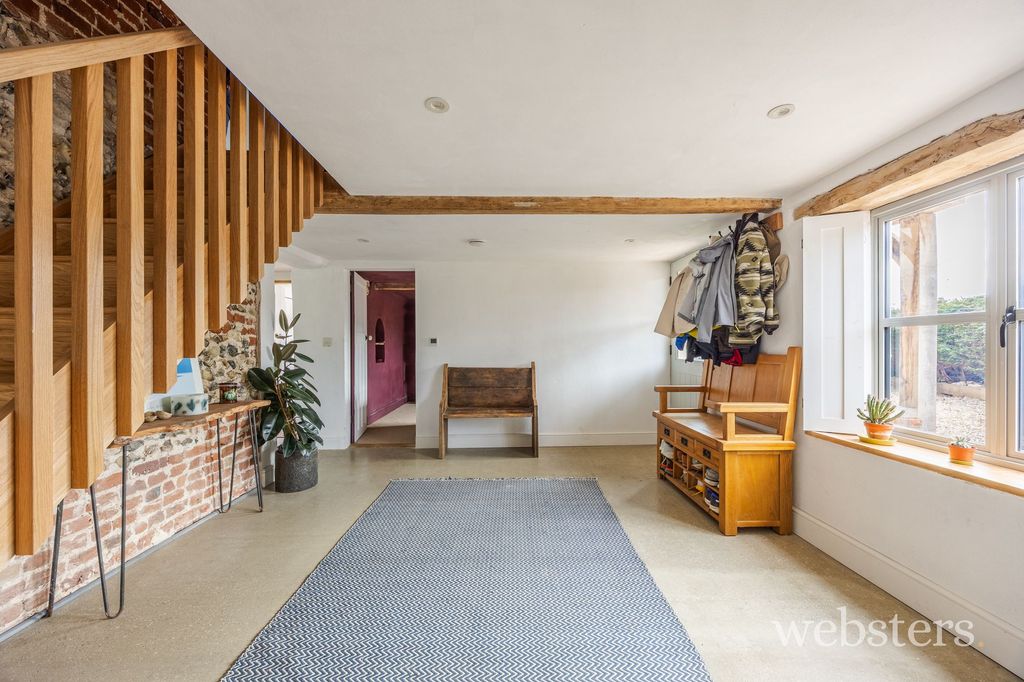 Property photo 3 of 37