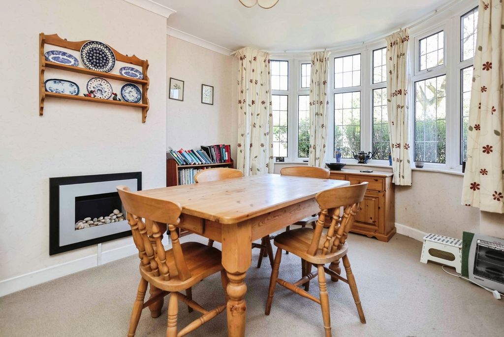 Property photo 3 of 18 Dining Room