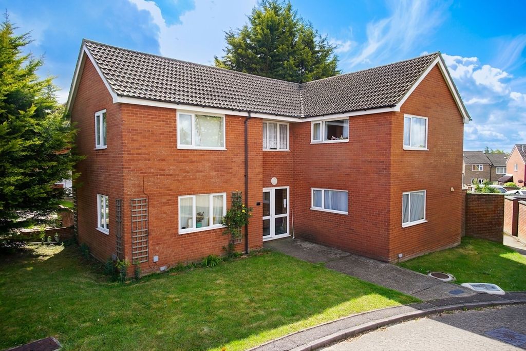 Property photo 1 of 16