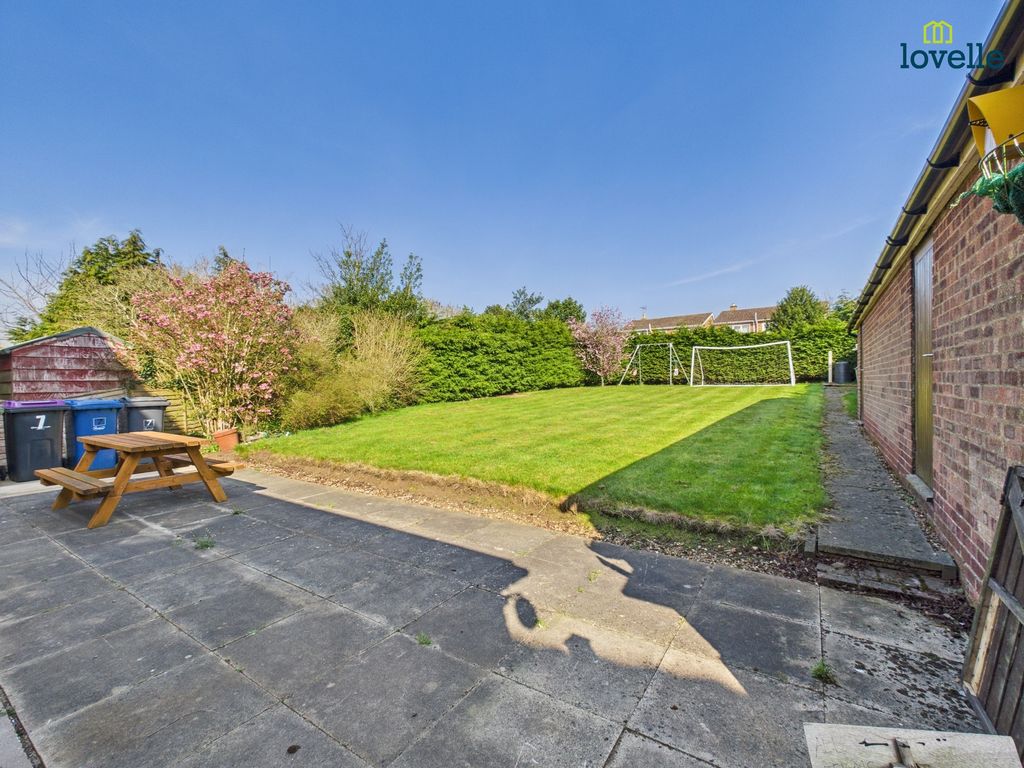 Property photo 2 of 18