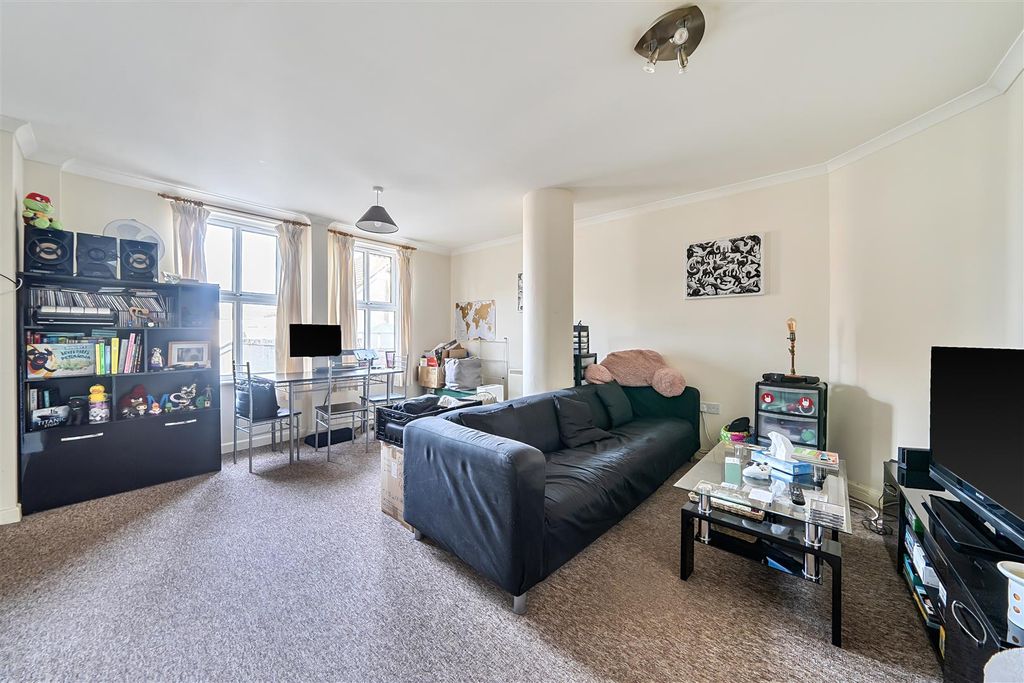 Property photo 2 of 8 Living/Dining Room