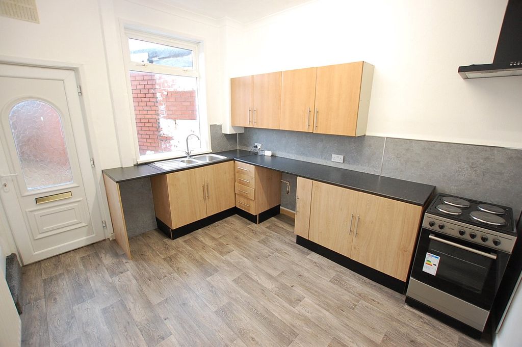 Property photo 3 of 12 Picture No. 02