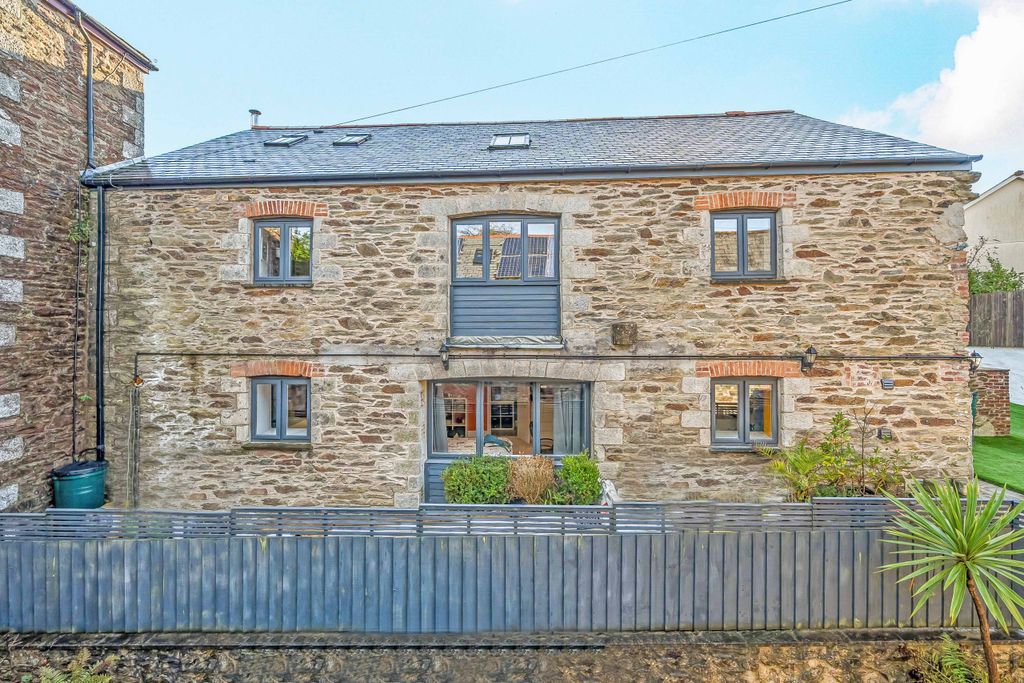 Property photo 1 of 18 Photo 1