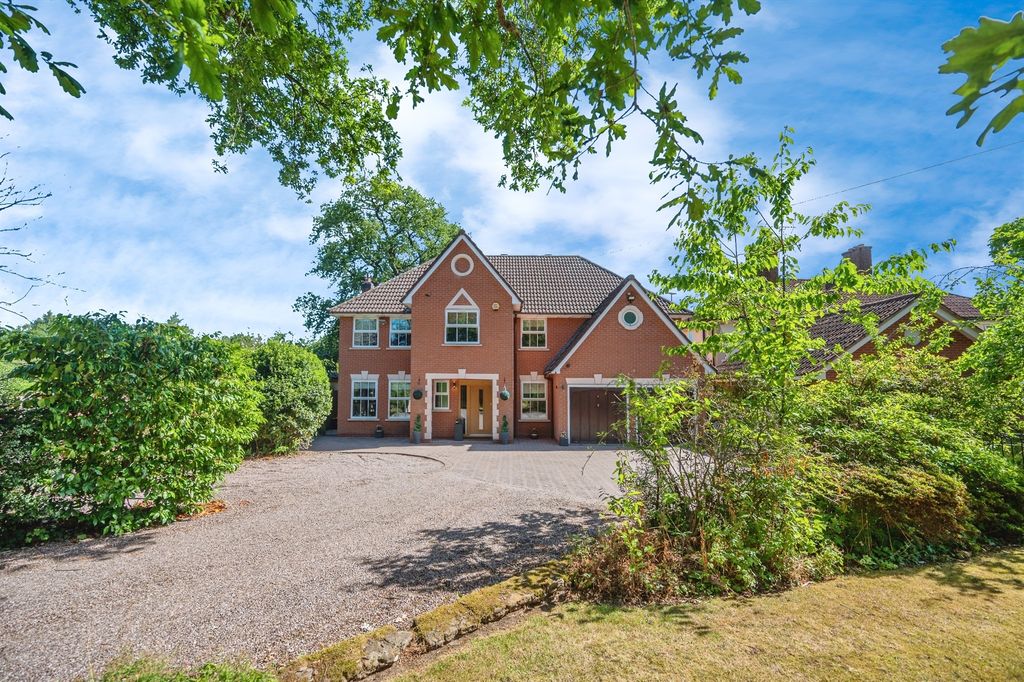 Property photo 1 of 27