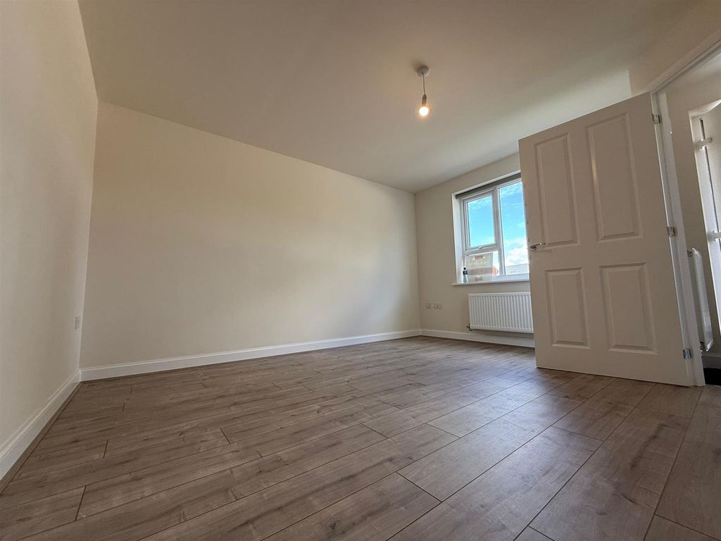 Property photo 3 of 21 2A044c59-30Ed-468E-9731-42801Baf5840.Jpg