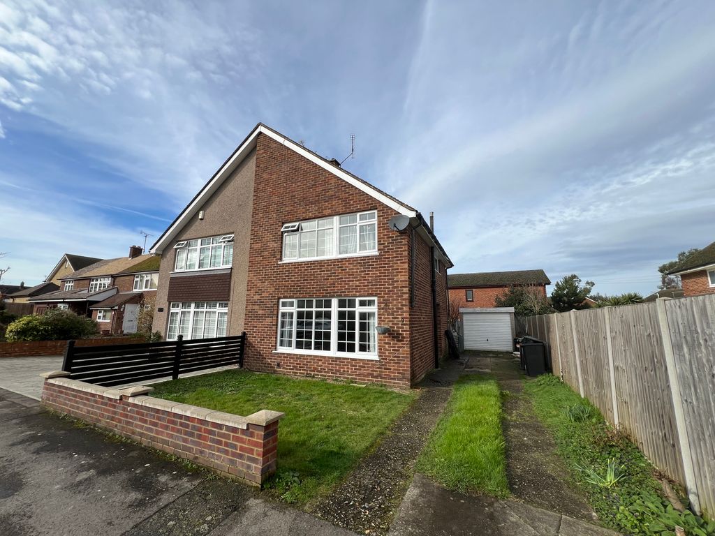 Property photo 1 of 7 Front