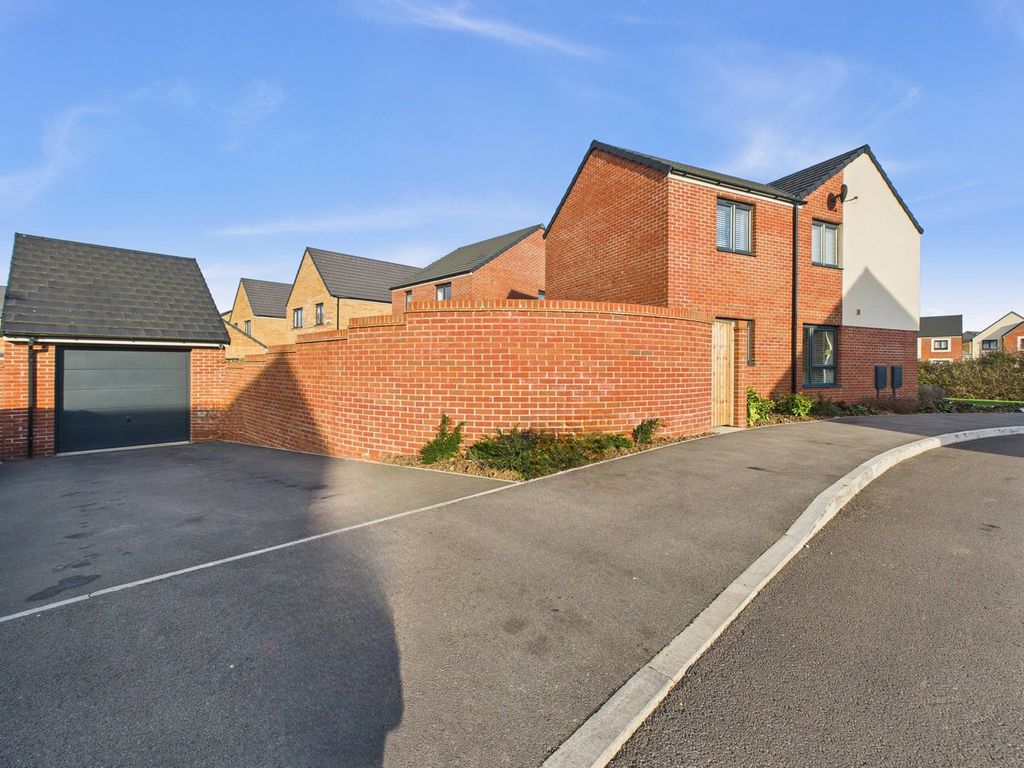 Property photo 2 of 38