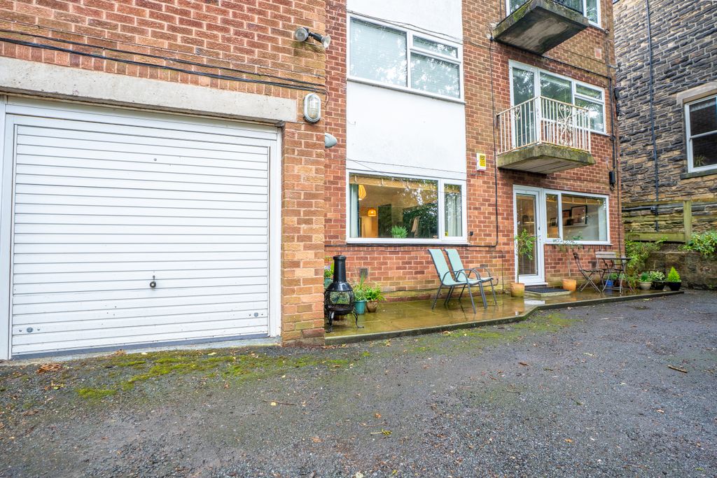 Property photo 3 of 19 Outside